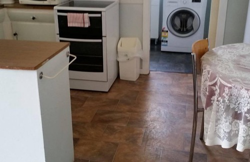 Kingscote Cottage | Kangaroo Island Accommodation - Reggie's Cottage