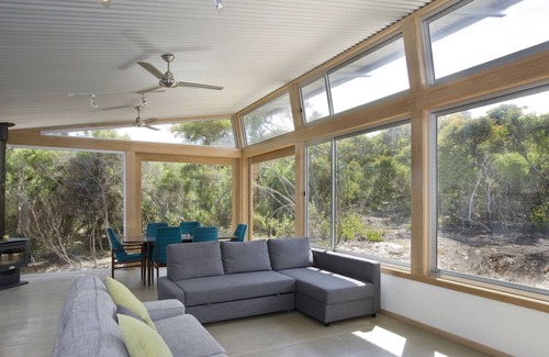 Newland House | Kangaroo Island Supashak - Modern take on iconic Australian Shack