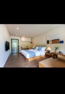 Ganzi County Hotel | Kangding Zhuji Villa Designer View B&B