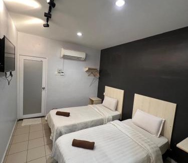 Kampung Kuala Parit Hotel | Kangsar KK Hotel