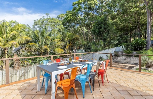 Salamander Bay House | Kanimbla House 15 Kanimbla Dr - air con, WiFi and pet friendly