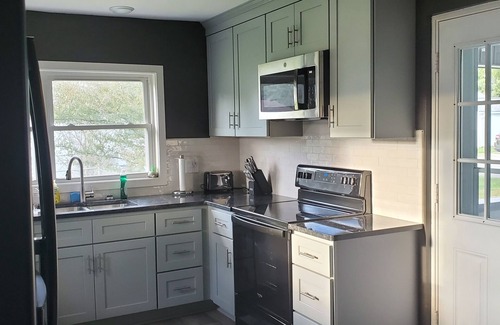 Brevard House | Kanto House - Large Deck and Fenced in Yard - In Town - Pets OK