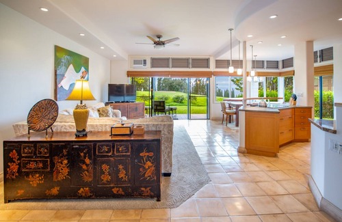 Kapalua Hotel | Kapalua's Finest: Luxe Villas with White Sand Beach Access