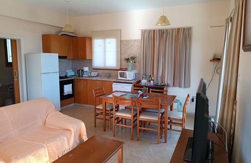 Pissouri Villa | Kapsalia Villas In Walking Distance From Village Square With Sea &mountain views