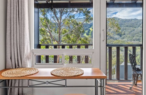 Thredbo Apartment | Kara's 8 Apartment with Balcony