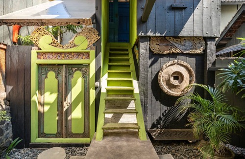 Purwakerti Cottage | KARANGASEM 3 Stories Beach Front Cottage