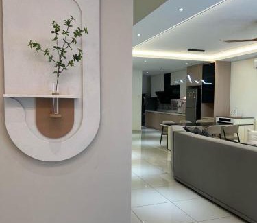 Gua House | Karaoke Cozy Landed Home at Sutera n Paradign for 10pax