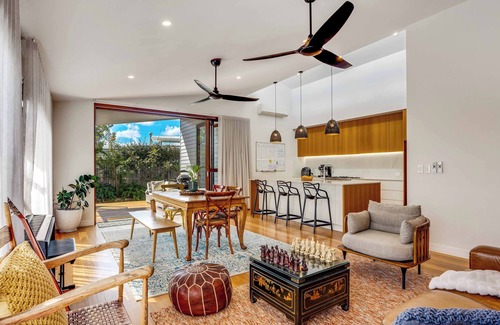 Skennars Head House | 'Karibu' - Lovely Pool & only 5 min's to Beach - Family & Pet friendly