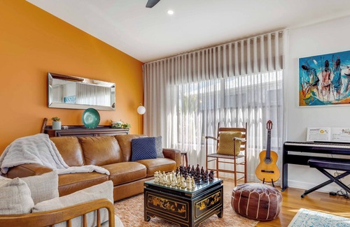 Skennars Head House | 'Karibu' - Lovely Pool & only 5 min's to Beach - Family & Pet friendly
