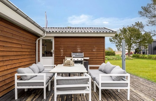 Nordstrand House | "Karin" - 300m from the sea by Interhome