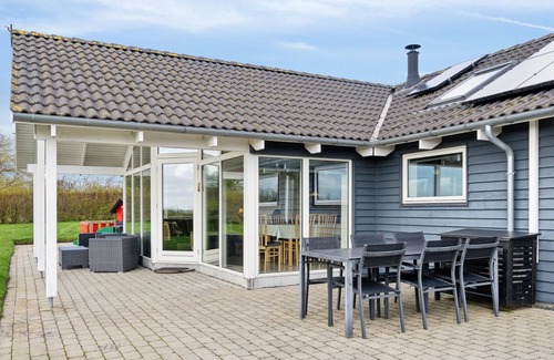 Ronde House | "Karoline" - 400m from the sea by Interhome