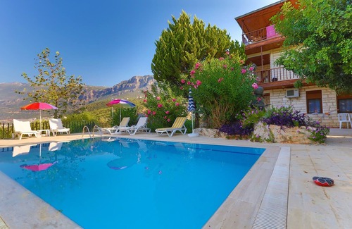Kas Apartment | Kas Holiday Rental with Stunning Sea View and Swimming Pool (4 people)
