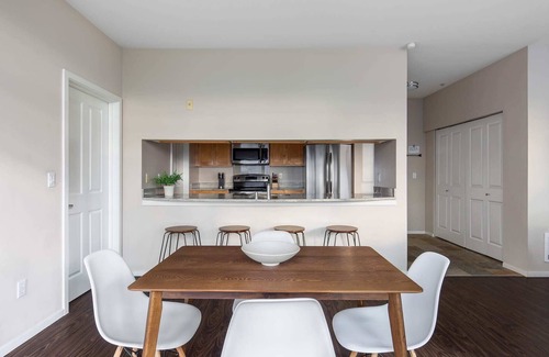 Northwest Bellevue Apartment | Kasa | Comfy 2BD + Fast Wifi | Bellevue
