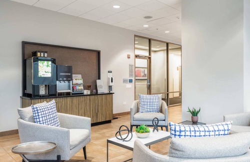 The Loop Apartment | Kasa | Comfy Studio + Steps to the South Loop | Chicago