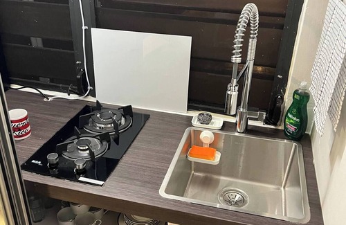 Martin Gonzalez House | Kasa Metropolios 4-bedroom house w AC, WiFi, 2 car garage 7 minutes from airport