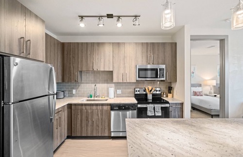 Central Arlington Apartment | Kasa | Sunny 2BD in Dallas + Pool | Arlington