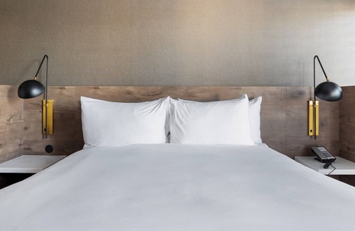 Beresford Park Apartment | Kasa The Catrina | Contactless Studio in San Mateo