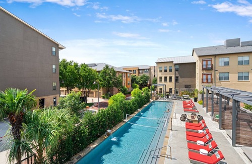 Legacy Park Apartment | Kasa | Welcoming 1BD + Pool Access | Plano