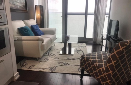 Toronto Entertainment District Apartment | Kashaneh at Ice (1+1 bedroom)