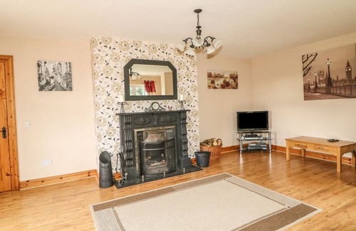 Rathmullan Cottage | KATE'S COTTAGE, pet friendly in Rathmullan, County Donegal