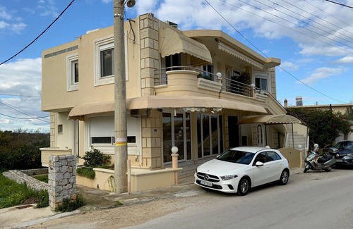 Perivolia Apartment | Katerina's Residence Chania with panoramic view.