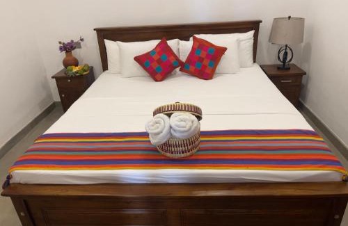 Trincomalee Bed & Breakfast | Kathircholai