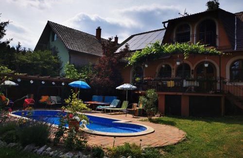Somogyvar House | Katica Vendégház Somogyvár - Ladybird Villa Somogyvár