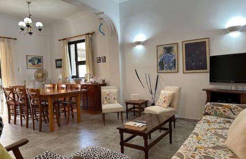 Killini House | Kato Panayia Cafe Retreat