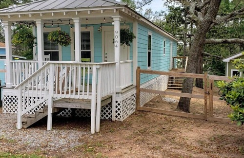 Perdido Beach House | Katrina Cottage of Perdido Beach *public boat launch 1 blk away*