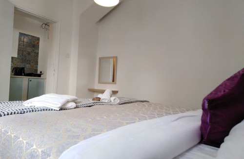 Old Town Apartment | Katsikantaris City Center Home with AC+ Balcony #6