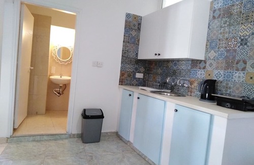 Old Town Apartment | Katsikantaris City Center Home with AC+ Balcony #6