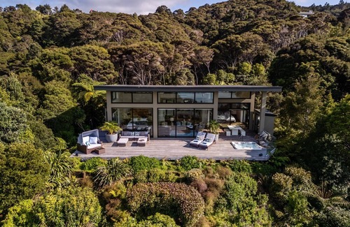 Totara North Villa | KAURI HILL ESTATE Luxe Mountain Retreat Overlooking Whangaroa Harbour