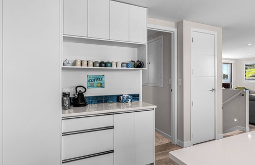 Snells Beach House | Kawau Bay Escape - Snells Beach Holiday Home