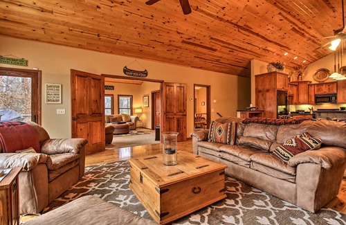 Breezy Point House | Kayak, Canoe, Boat, Relax & Visit the Classic Tourist Spots from Easy Breez'n