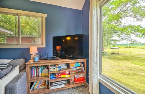 Mecosta House | Kayaks and Grill Pet-Friendly Mecosta Cottage!