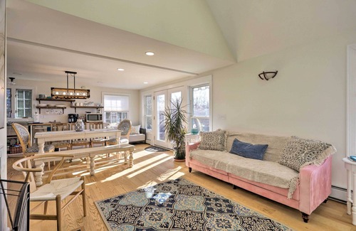 Kenyon House | Kayaks, Deck & Pond Access: Rhode Island Retreat!