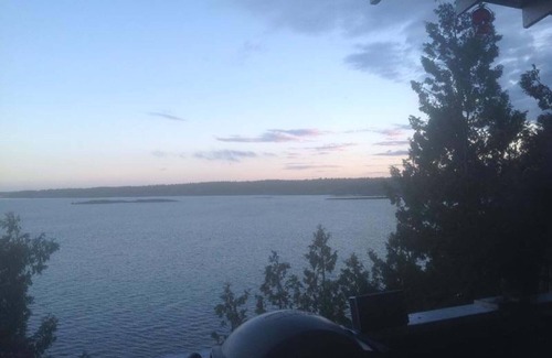 Pembroke Cottage | Kayaks, eagles, seals all with a private beach and cottage on the Ocean!