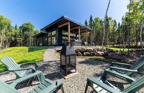 Baie-St-Paul Ski Chalet | Kbane 31: Private retreat with spa