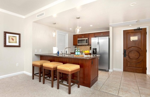 Honokowai Condo | KBM Resorts | Spacious 4-Bedroom Honua Kai Collection | Multi Unit Listing | Same Floor | Ocean Views + 2 Free Rental Cars! HKK-334/43