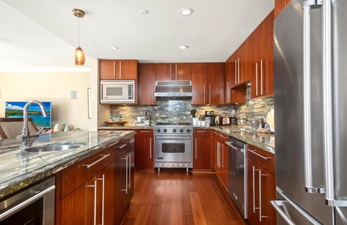 Honokowai Condo | KBM Resorts | Spacious Ocean View 11-Bedroom Honua Kai Collection | Multi Unit Listing | Same Floor | 4 Free Rental Cars! HKK-445/49/50/51