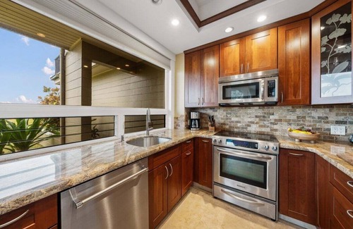 Napili Condo | KBV 35G2 LUXE OceanFront w Oceanview | Lanai | AC