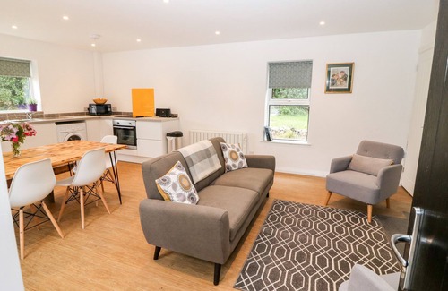 Glenbeigh Cottage | KEALDUFF LOWER, family friendly in Glenbeigh, County Kerry