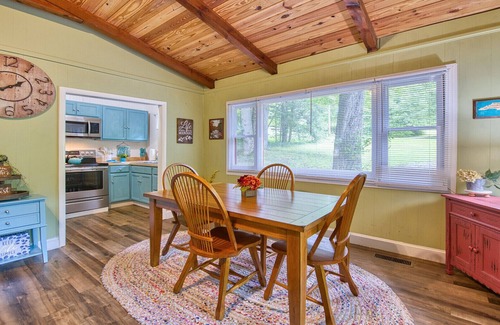 Cataloochee Ranch House | Keaton Creekside Cottage - Cozy, Charming, Incredible Location In Maggie Valley