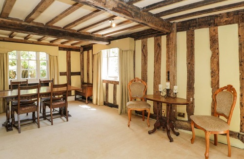 Broadwas Cottage | KEDGES FARMHOUSE, family friendly in St John's, Worcester