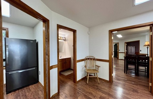 Baker City House | Keeper of the Valley, Pickleball! Large 5 Bdrm, Sleeps 10, Local Golfing 10% Off