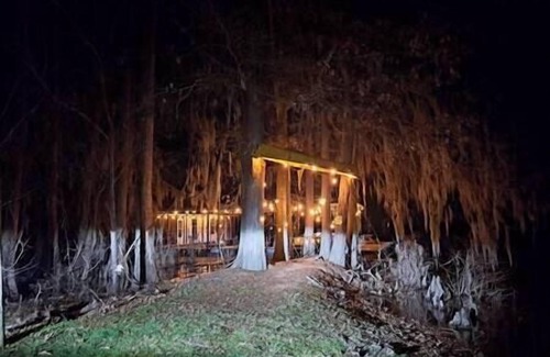 Uncertain Boat Rental | Keepin It Reel on Caddo Lake (Houseboat)