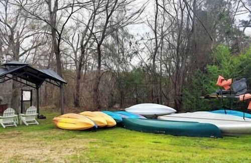 Uncertain Boat Rental | Keepin It Reel on Caddo Lake (Houseboat)