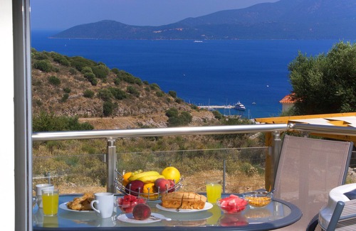 Aetos Villa | 𝐊efalonia 𝐇orizon 𝐕illa 2- Amazing sea & mountain view w/private heated pool