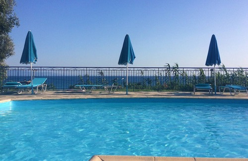 Lourdata Apartment | Kefalonia Lourdas beach studios Water side