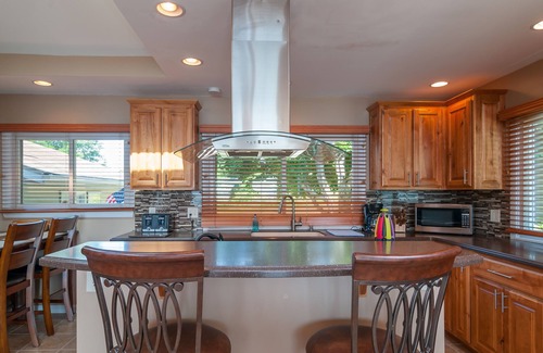 Stoughton House | Kegonsa Cabin: 4Br/3Ba Lake Home/1 Guest Room